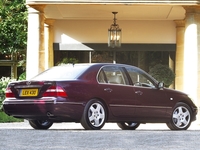 Lexus LS