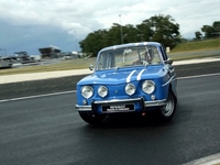 Renault 8