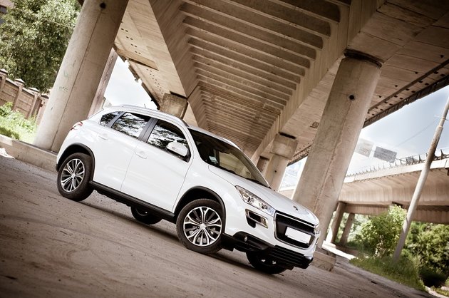 Пежо 4008: фото, технические характеристики, расход топлива