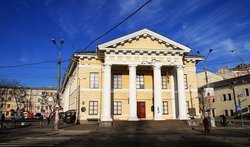 Контрактовий будинок