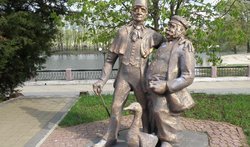 Памятник Гоголевским персонажам