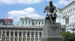 Пам'ятник Миколі Лисенку