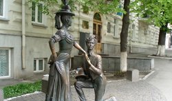 Пам'ятник Проні Прокопівні та Голохвастову