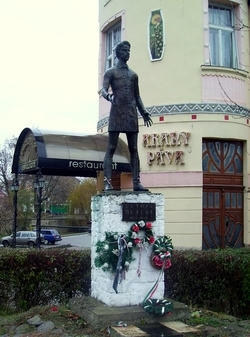 Памятник Шандору Петефи