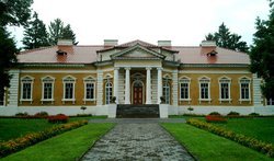 Дворцово-парковый ансамбль