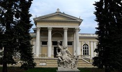 Археологічний музей зі статуєю Лаокоона