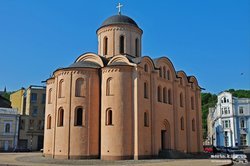 Церква Богородиці Пирогощі